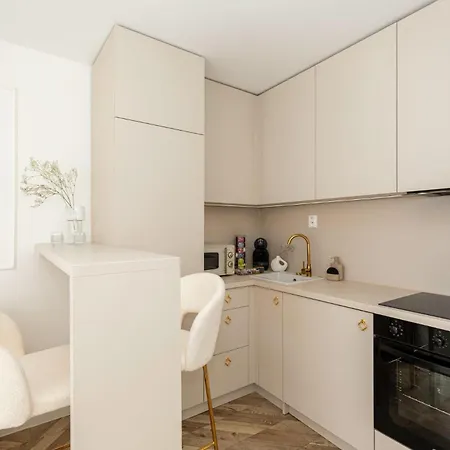 Adevam V Banskej Bystrici